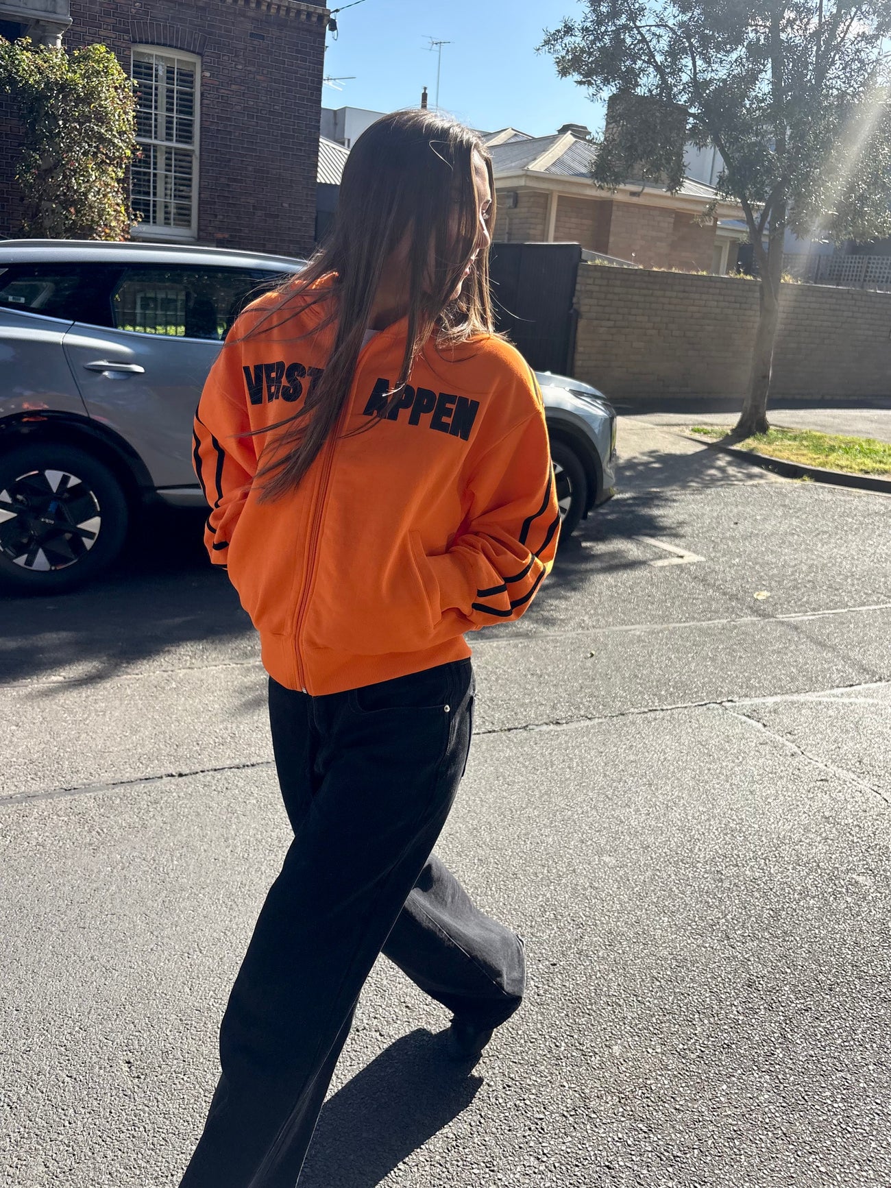 Super max zip hoodie, worn on the street